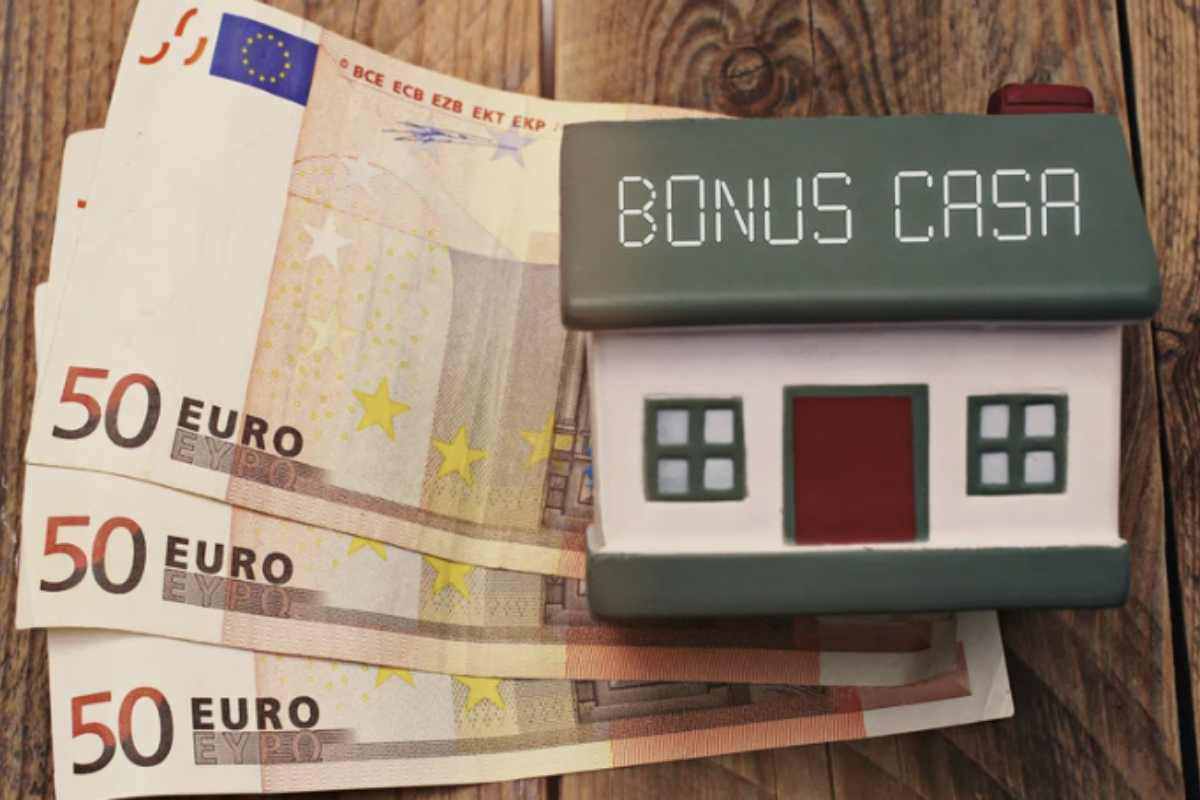 Il Bonus ristrutturazione bagno 2026 offre infatti una detrazione IRPEF fino al 50% delle spese sostenute per lavori