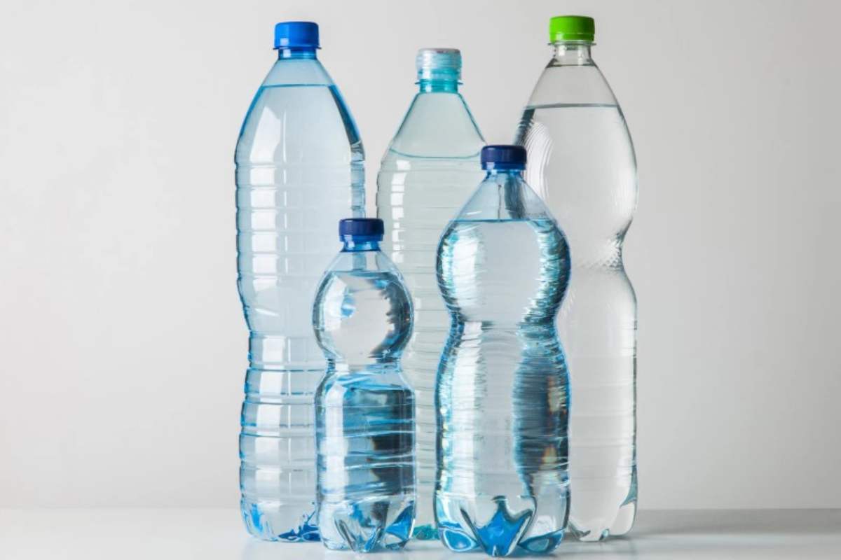 Nuove regole bottiglie di plastica