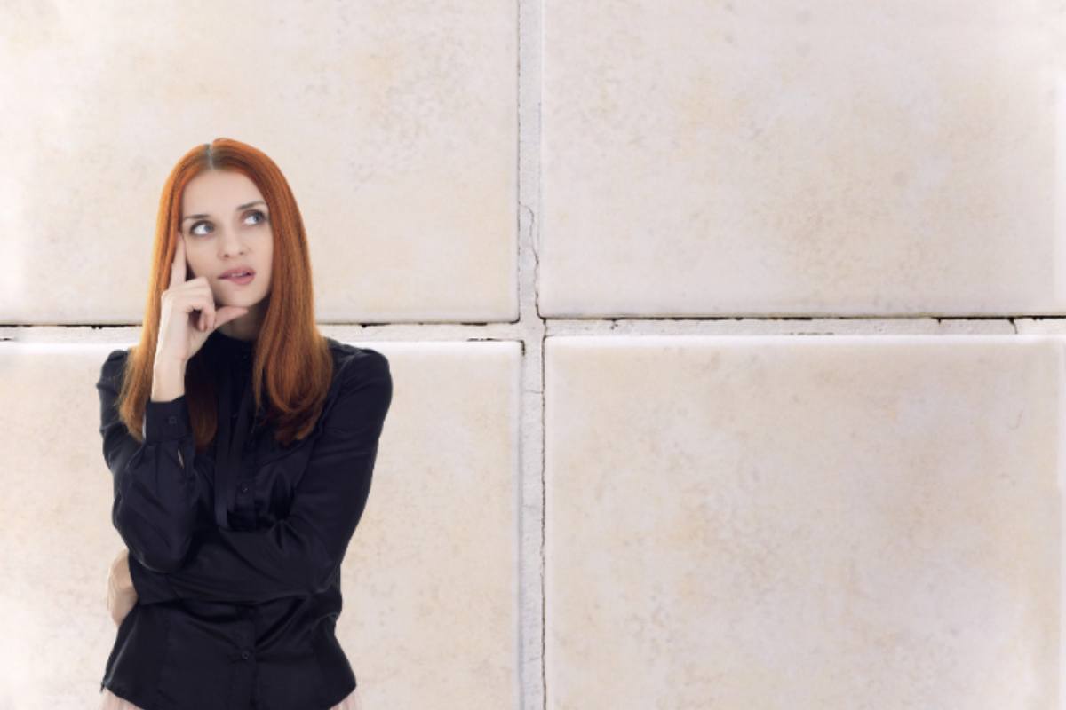 Il bicarbonato di sodio, un ingrediente semplice e versatile, si è rivelato capace di migliorare significativamente l’aspetto delle fughe