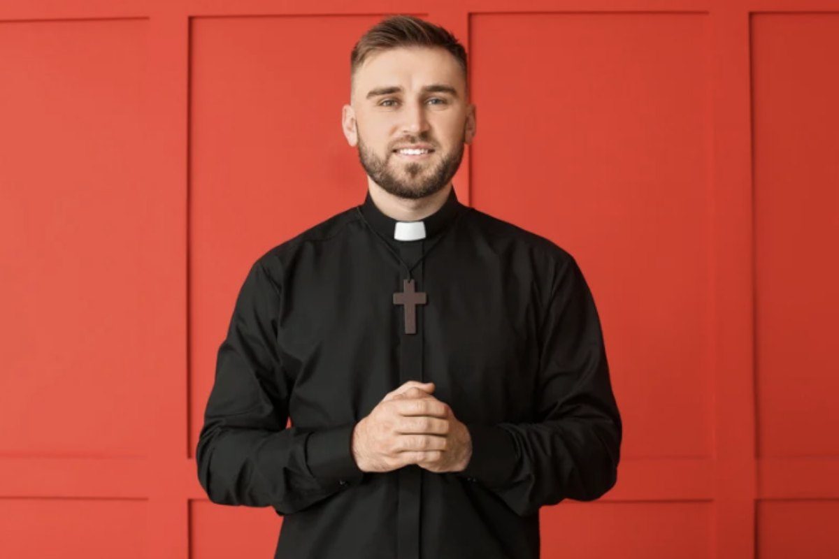 La questione, che unisce aspetti economici e spirituali, merita una disamina approfondita per comprendere il sistema di sostentamento