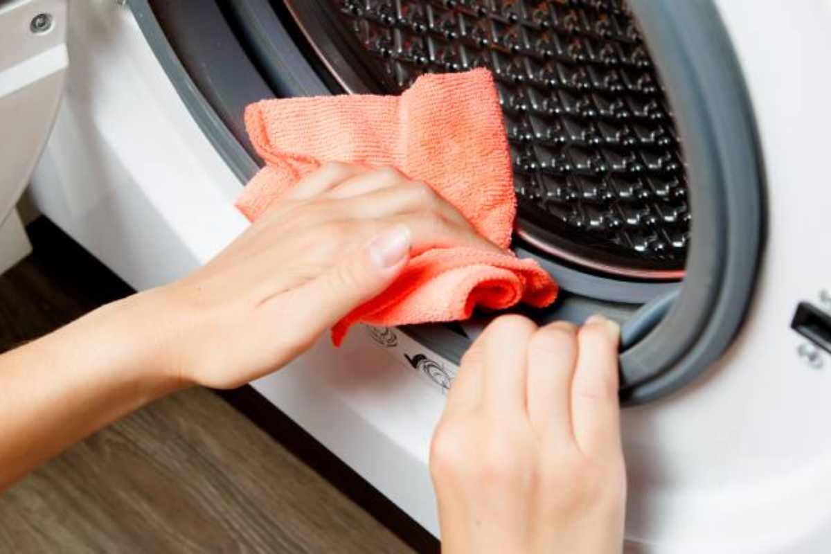 Pulizia del cestello della lavatrice