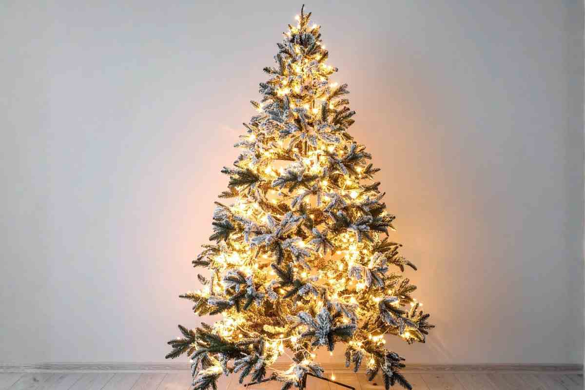 albero natale luminoso