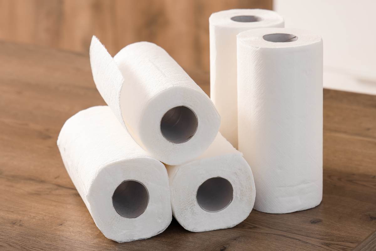 Calcare ostinato sui rubinetti? Avvolgili così per 10 minuti