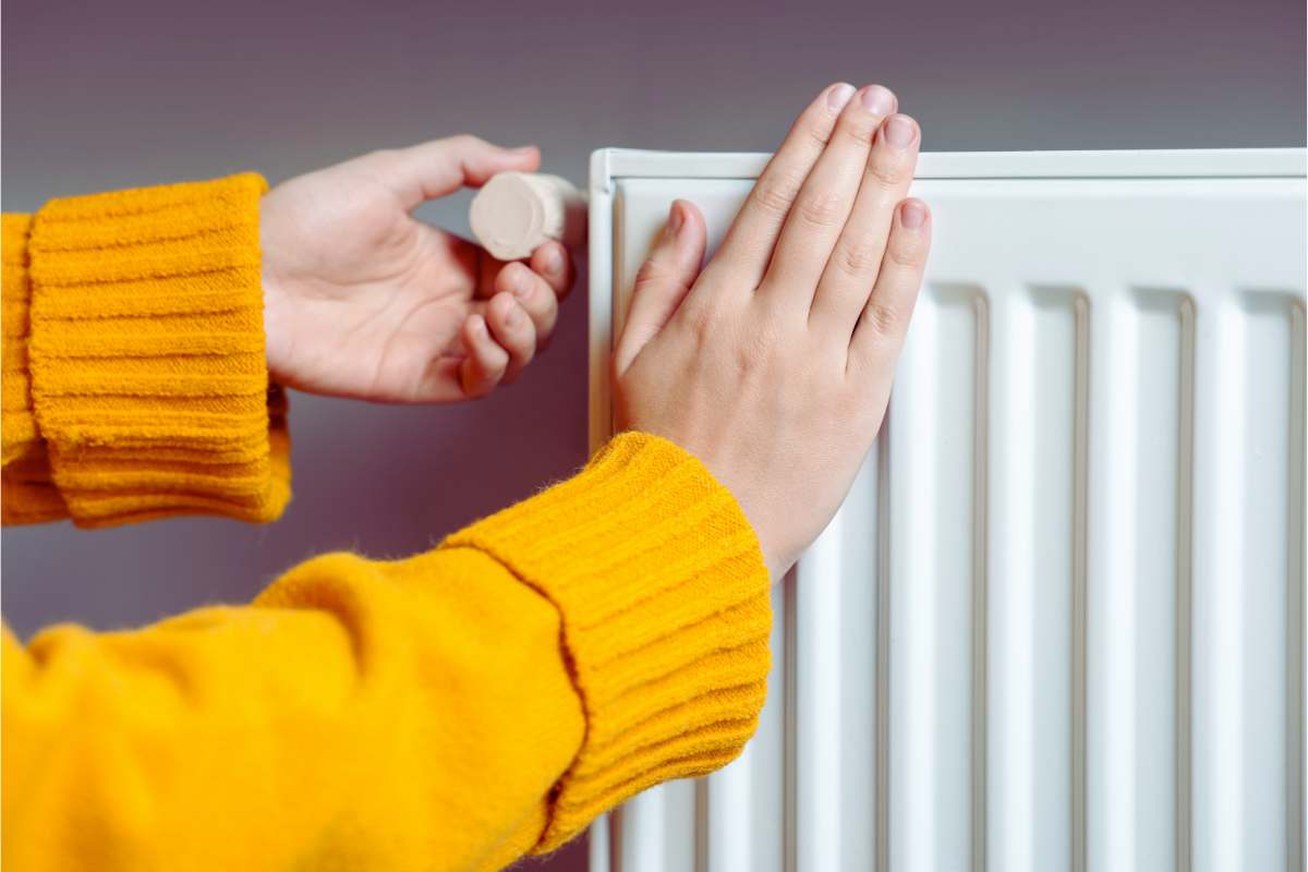 Termosifoni, se li accendi così stai sbagliando alla grande