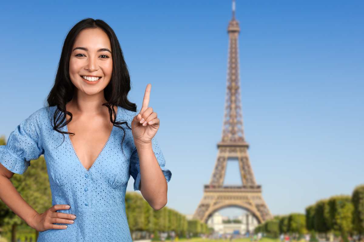 tour eiffel donna indica