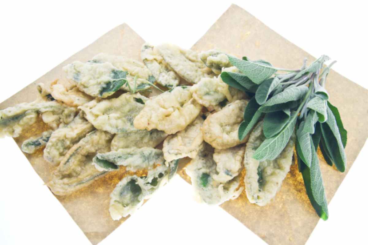 Anche una preparazione apparentemente semplice come la salvia fritta può riservare qualche insidia. Il primo errore da evitare è l’uso