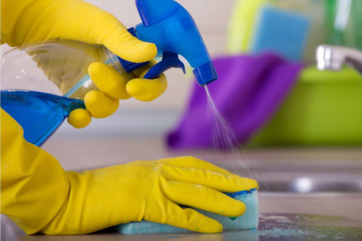 pulizia acciaio lavello