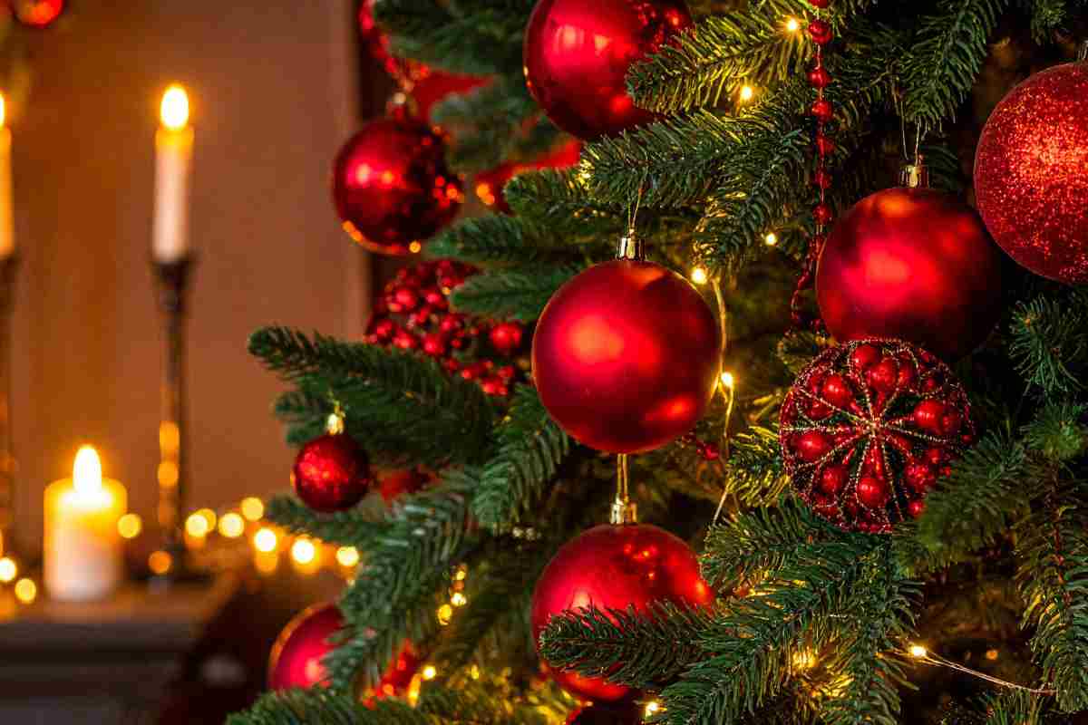 Quando smontare l’albero di Natale per non attirare la sfortuna