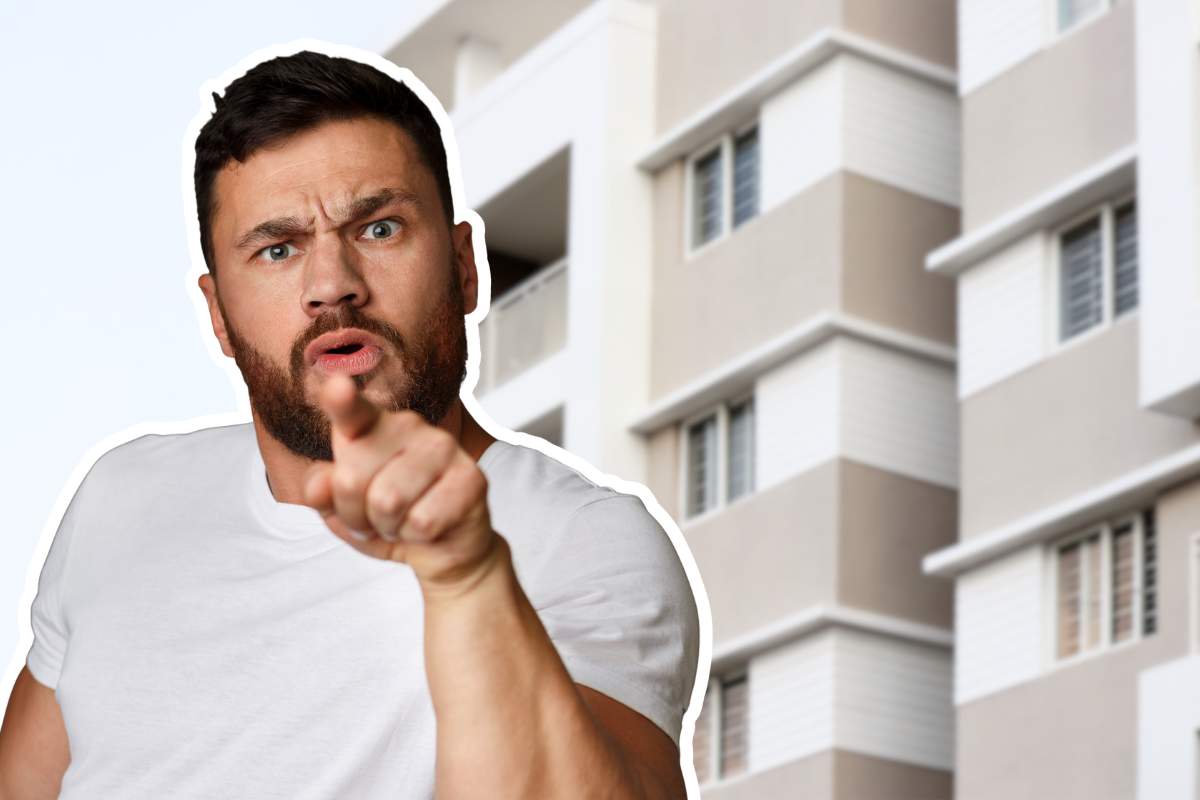 uomo arrabbiato condominio