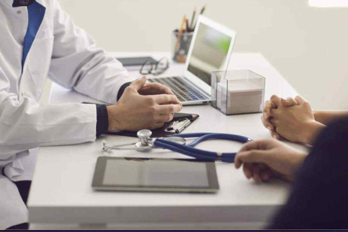 Le normative recenti sottolineano come il diritto all’esenzione debba sussistere al momento della prescrizione della prestazione medica,