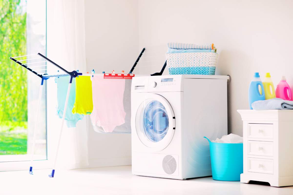 bucato asciutto in un attimo con il trucco del deumidificatore