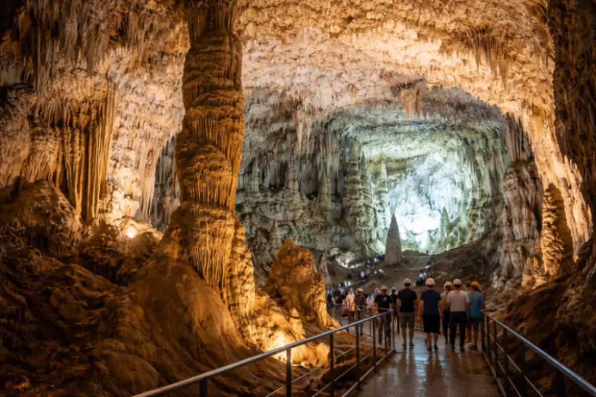 Le meraviglie delle Grotte di Castellana