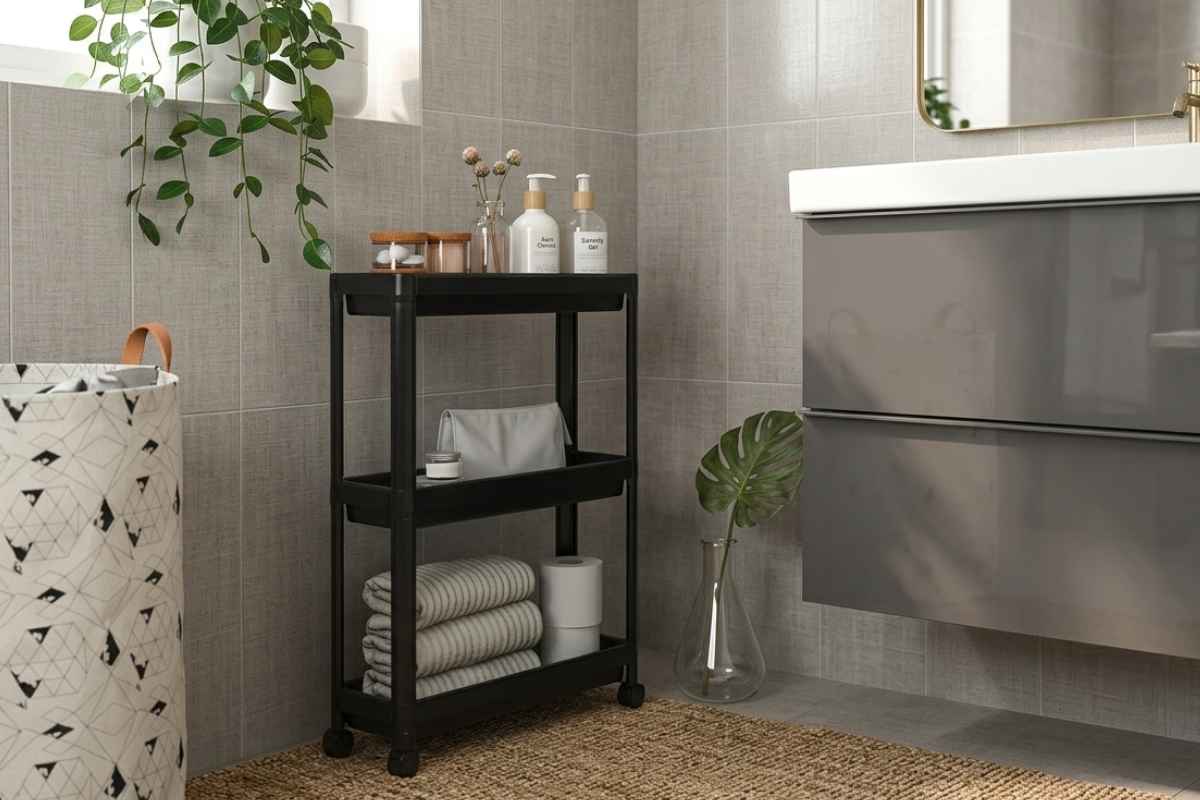 Bagno piccolo? Arriva l'oggetto magico IKEA da 8 euro che moltiplica lo spazio in un batter d'occhio