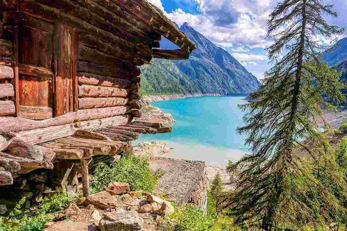 lago turchese in primavera è imperdibile