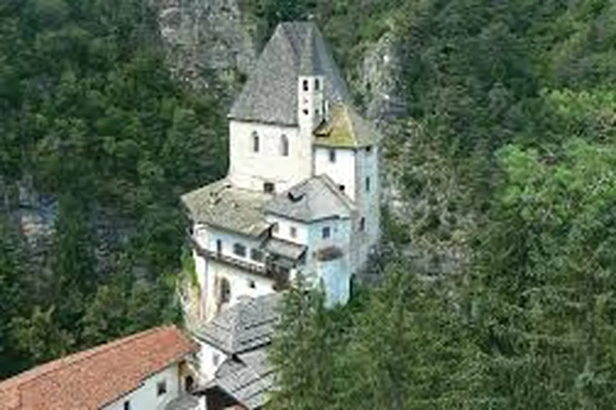 Il santuario delle 5 chiese in Trentino