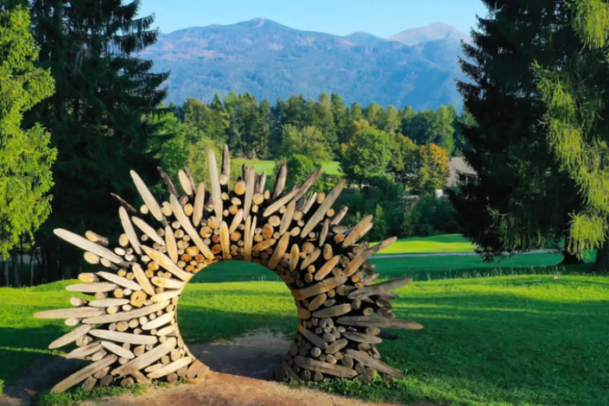 In Trentino esiste un sentiero unico tra musei installazioni e natura