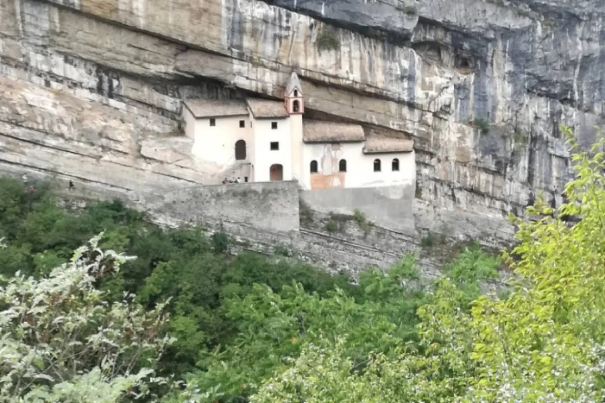 L eremo nascosto tra le montagne del Trentino