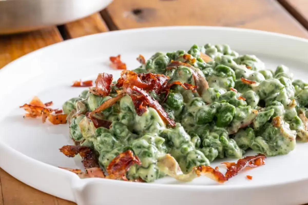 Spatzle di spinaci con speck e panna