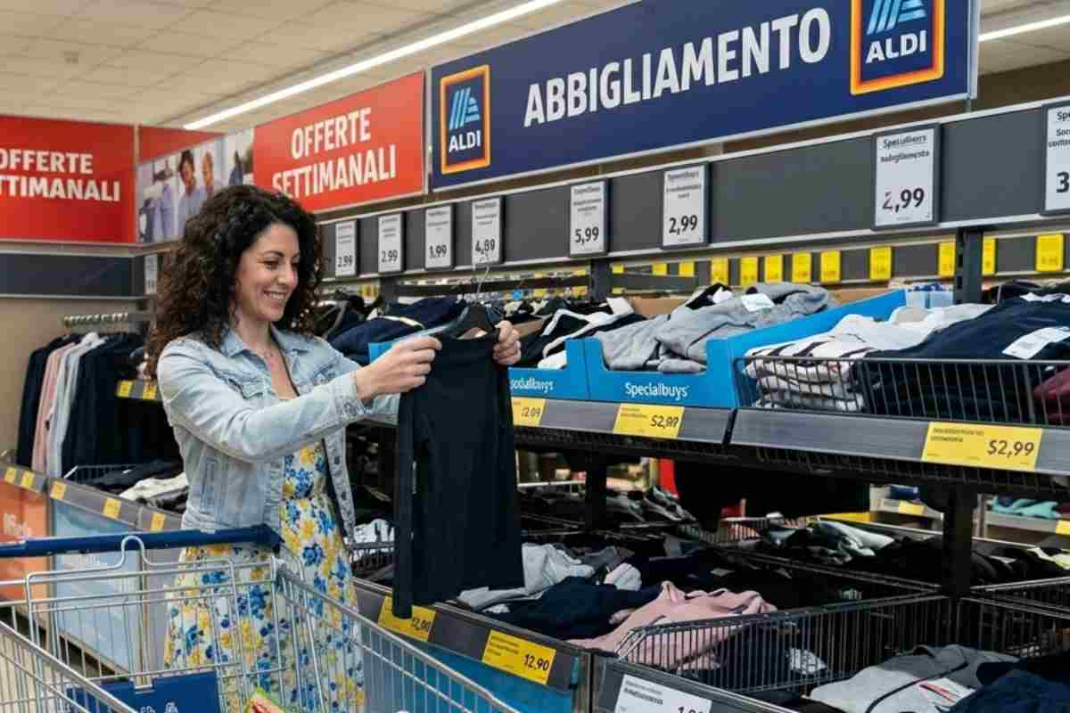 donna fa shopping da aldi